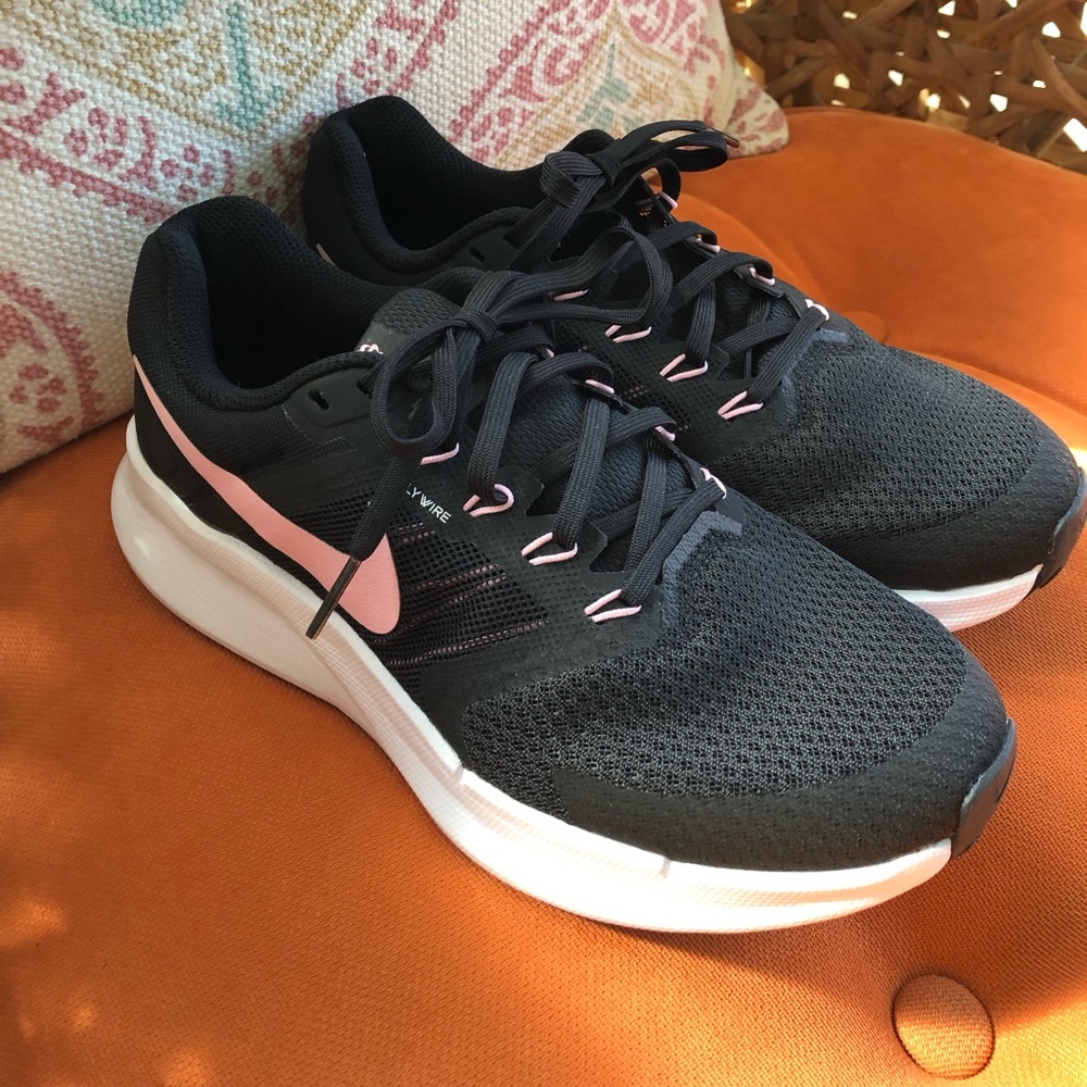 Women's Nike Run Swift 3 Road Running Shoes - Black Pink  - Size 7